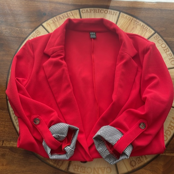 Red blazer jacket - Picture 2 of 4